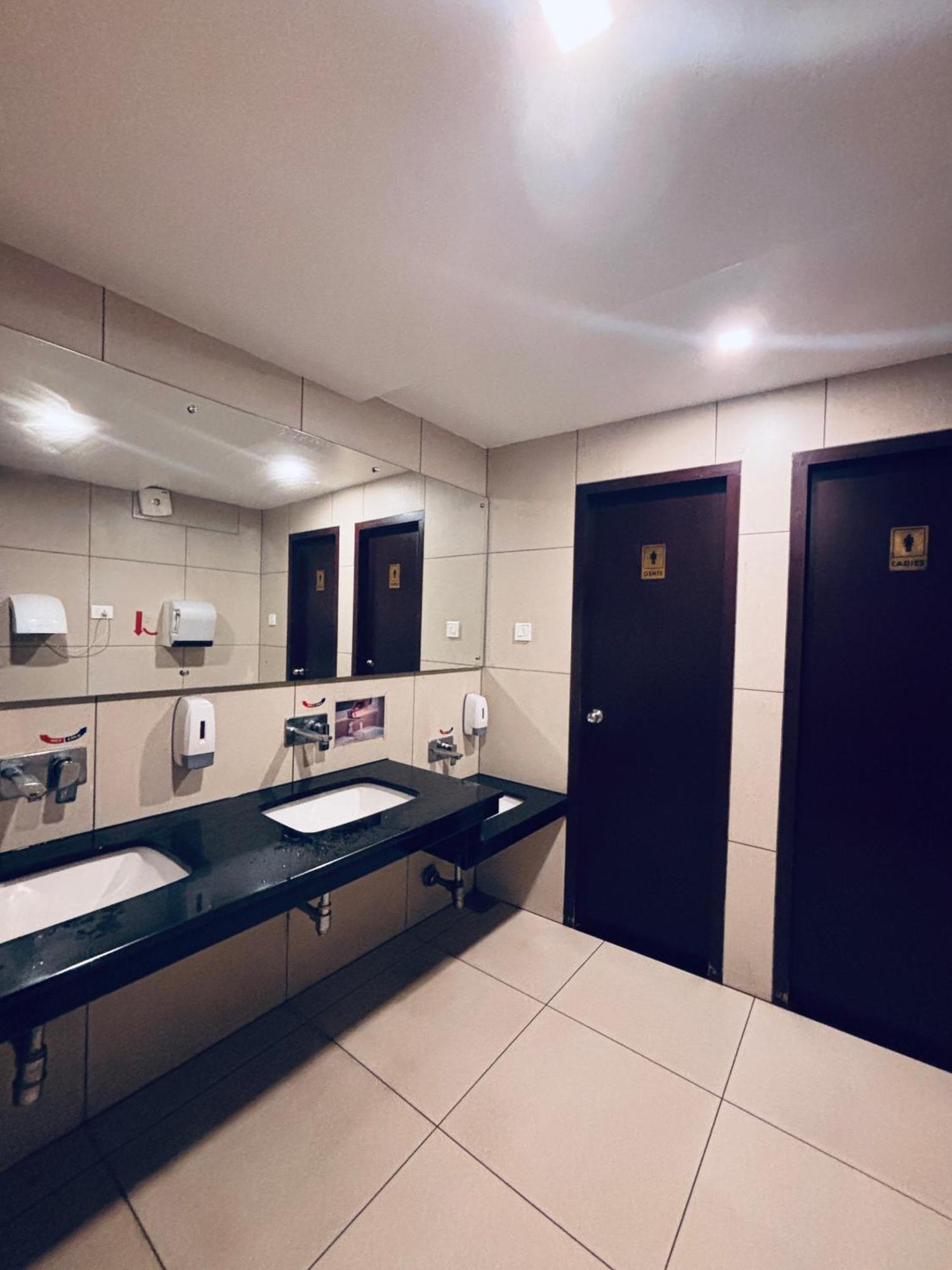 Maharani Hotel Kozhikode Zewnętrze zdjęcie